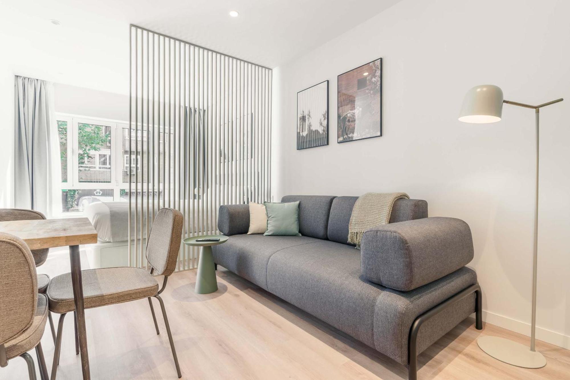 Limehome Madrid Calle De Juan Hurtado De Mendoza 外观 照片