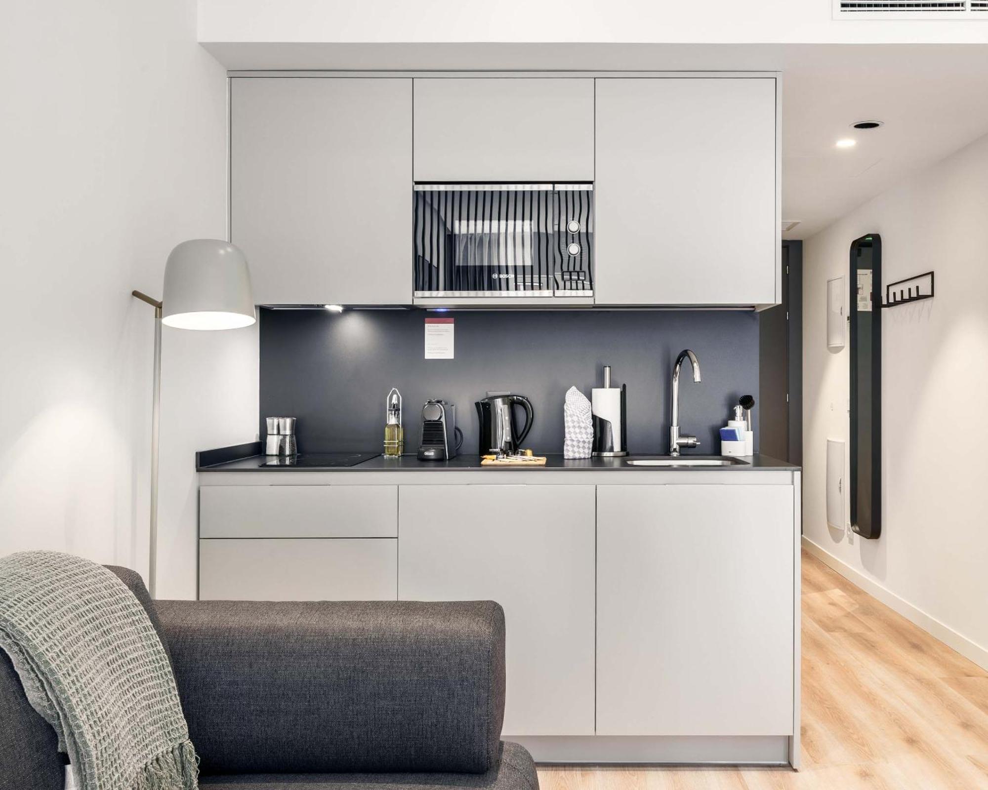 Limehome Madrid Calle De Juan Hurtado De Mendoza 外观 照片