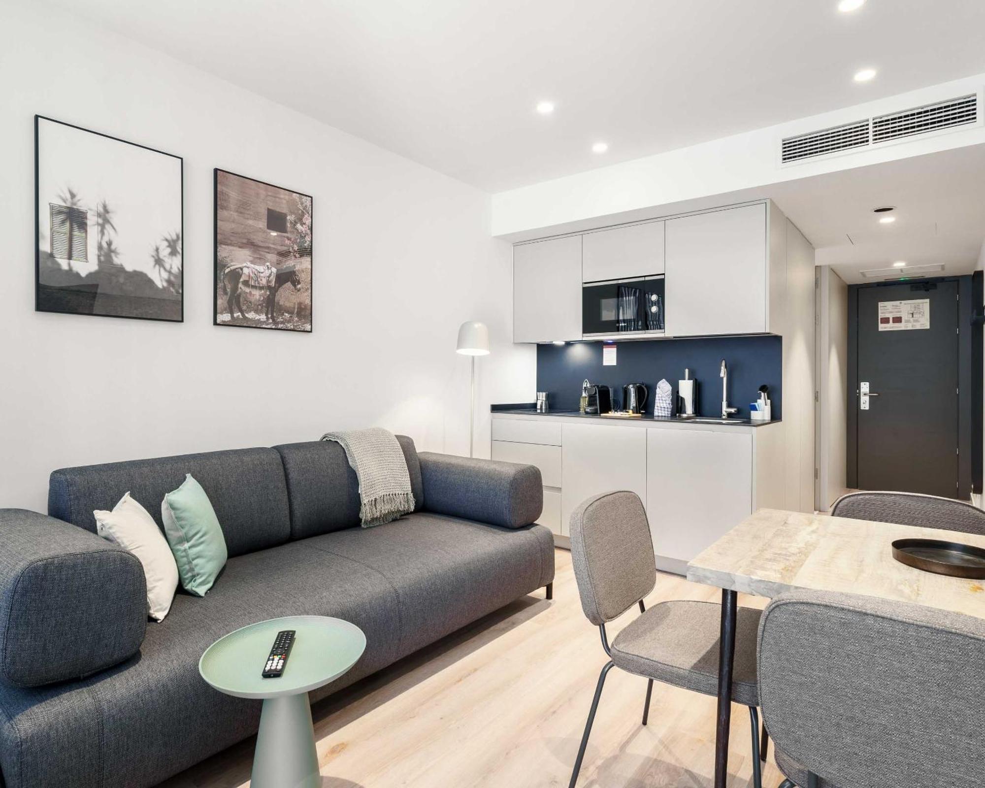 Limehome Madrid Calle De Juan Hurtado De Mendoza 外观 照片