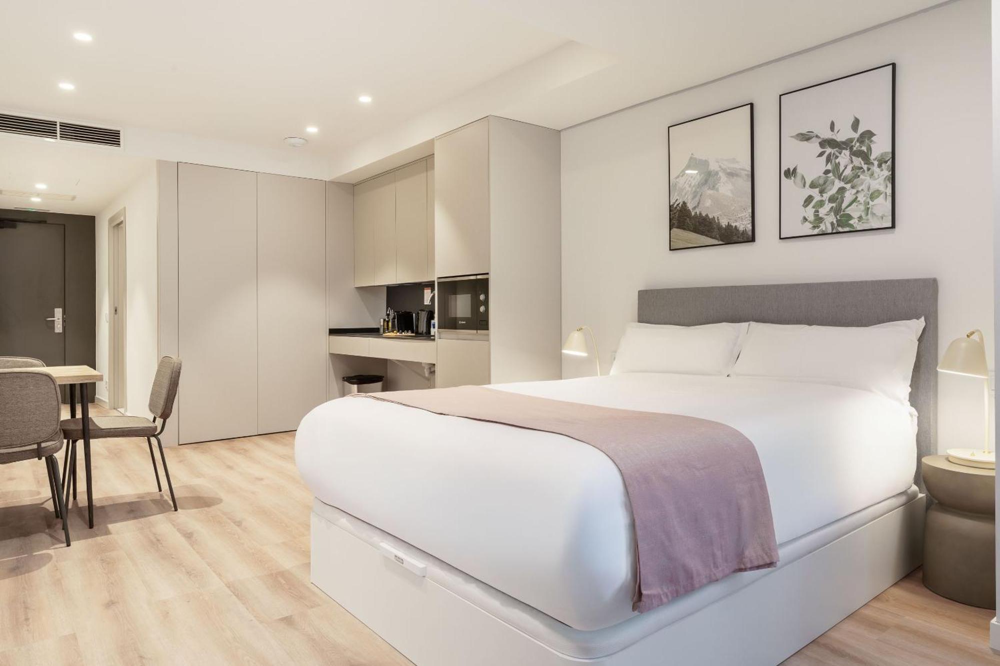 Limehome Madrid Calle De Juan Hurtado De Mendoza 外观 照片