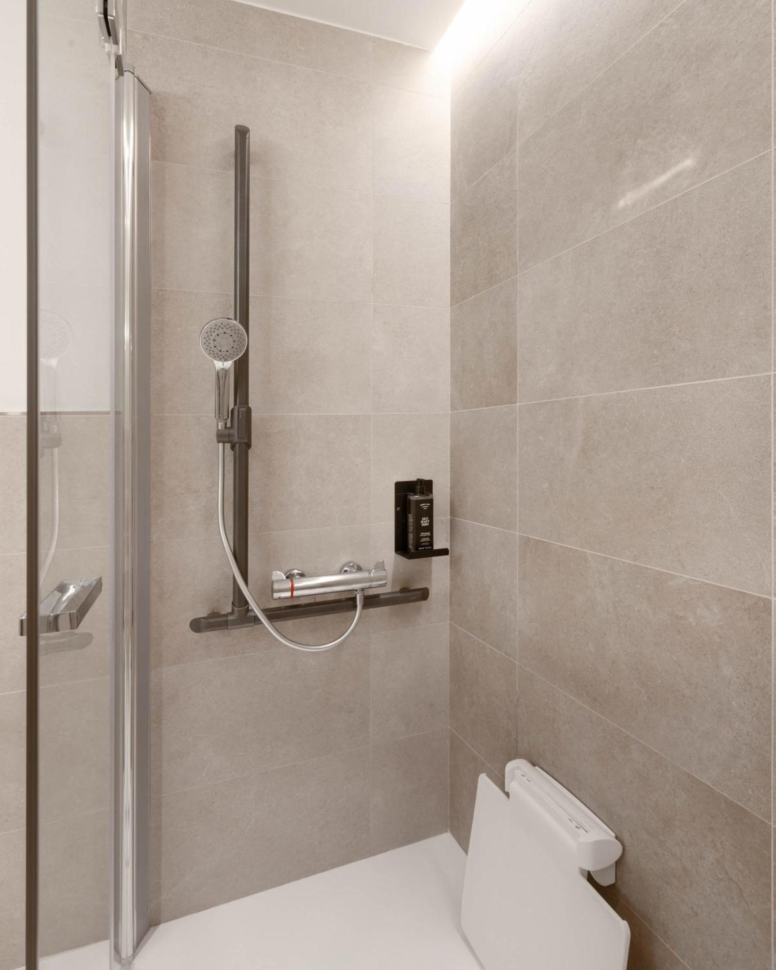 Limehome Madrid Calle De Juan Hurtado De Mendoza 客房 照片