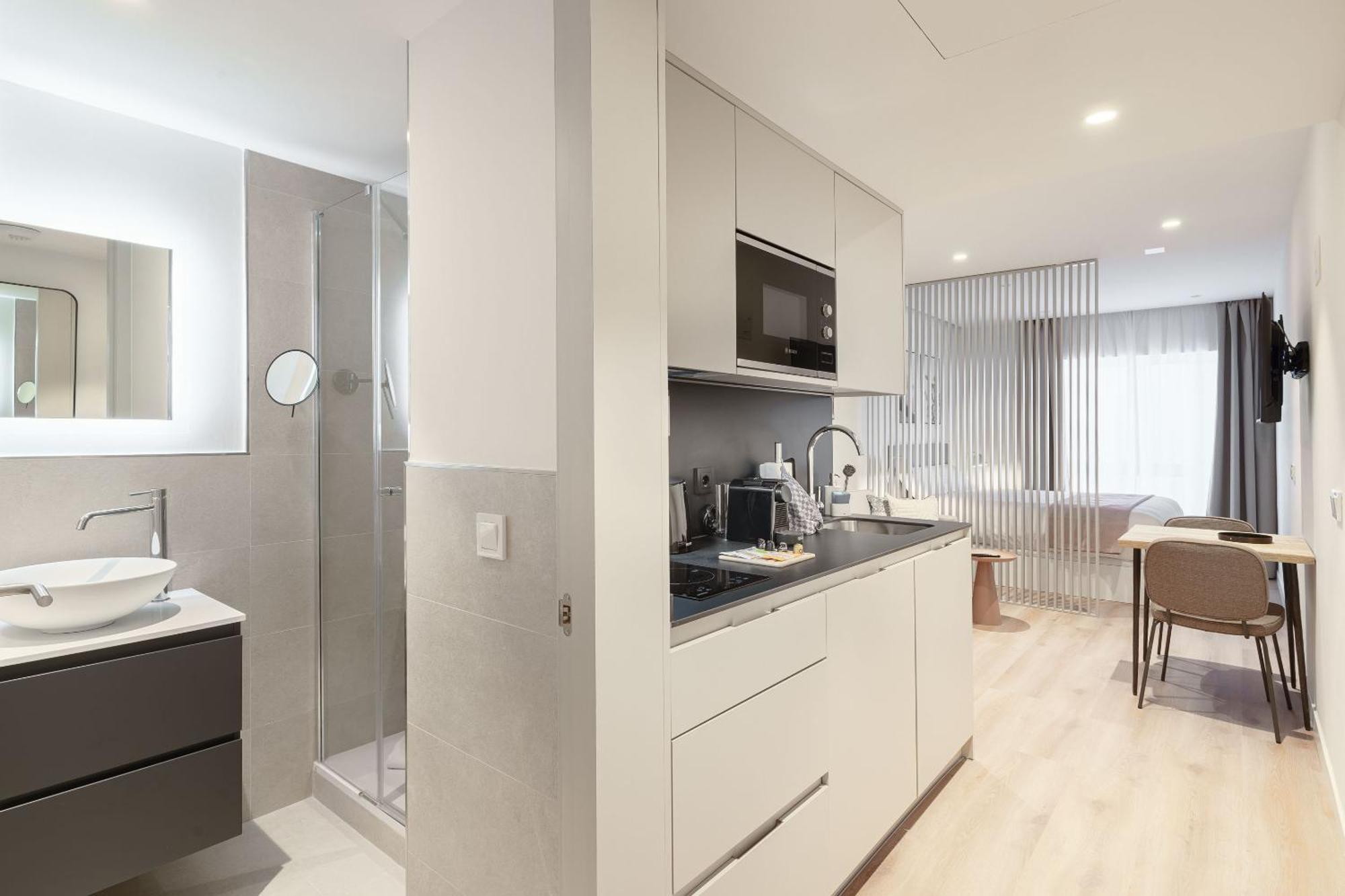 Limehome Madrid Calle De Juan Hurtado De Mendoza 外观 照片