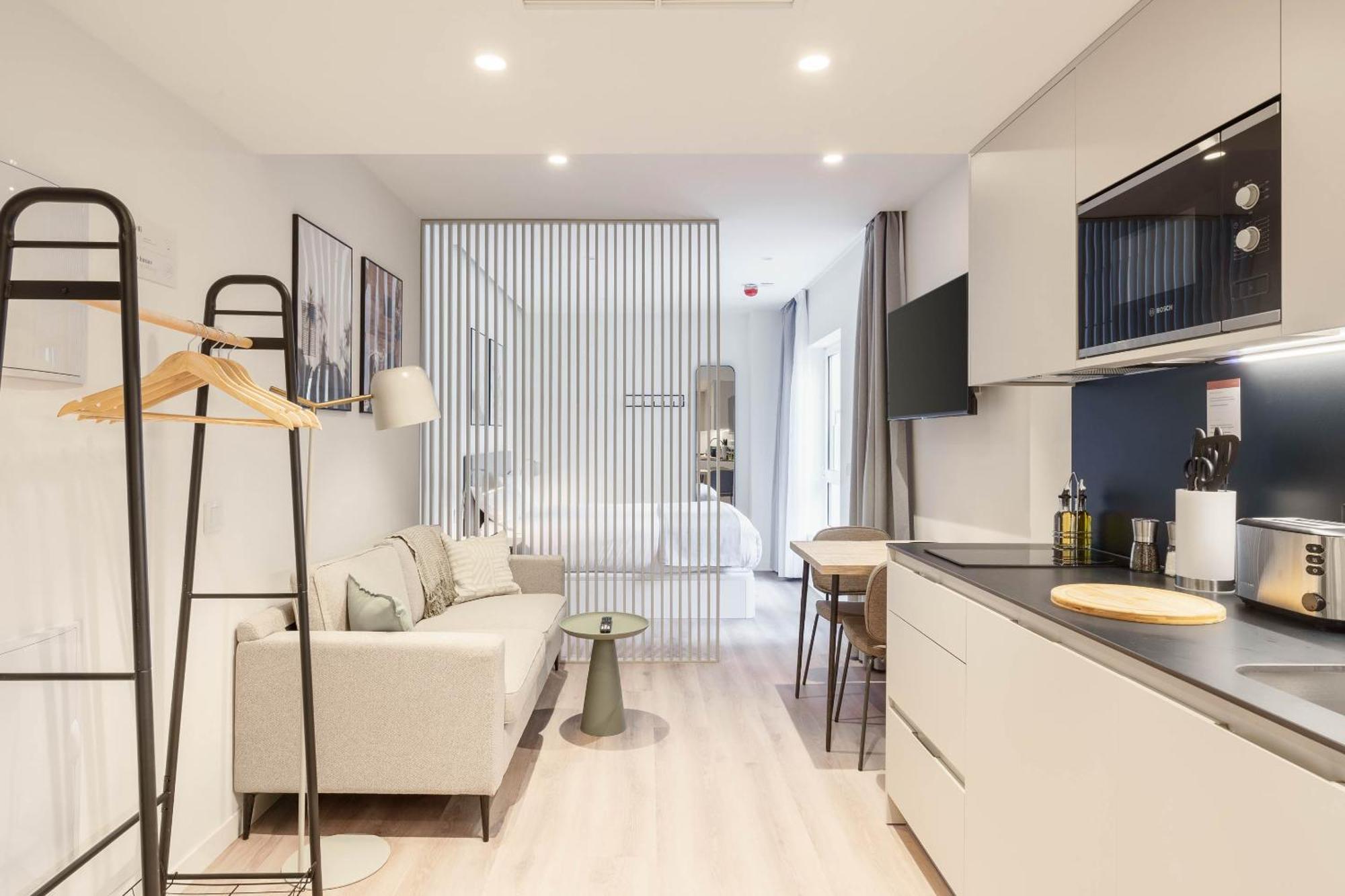 Limehome Madrid Calle De Juan Hurtado De Mendoza 外观 照片